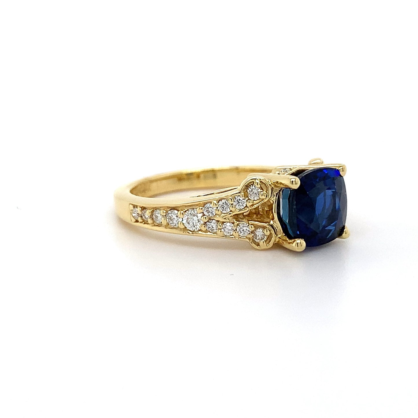2.5ct Cushion Sapphire + 0.50ct Dia Ring 18kt Yellow Gold