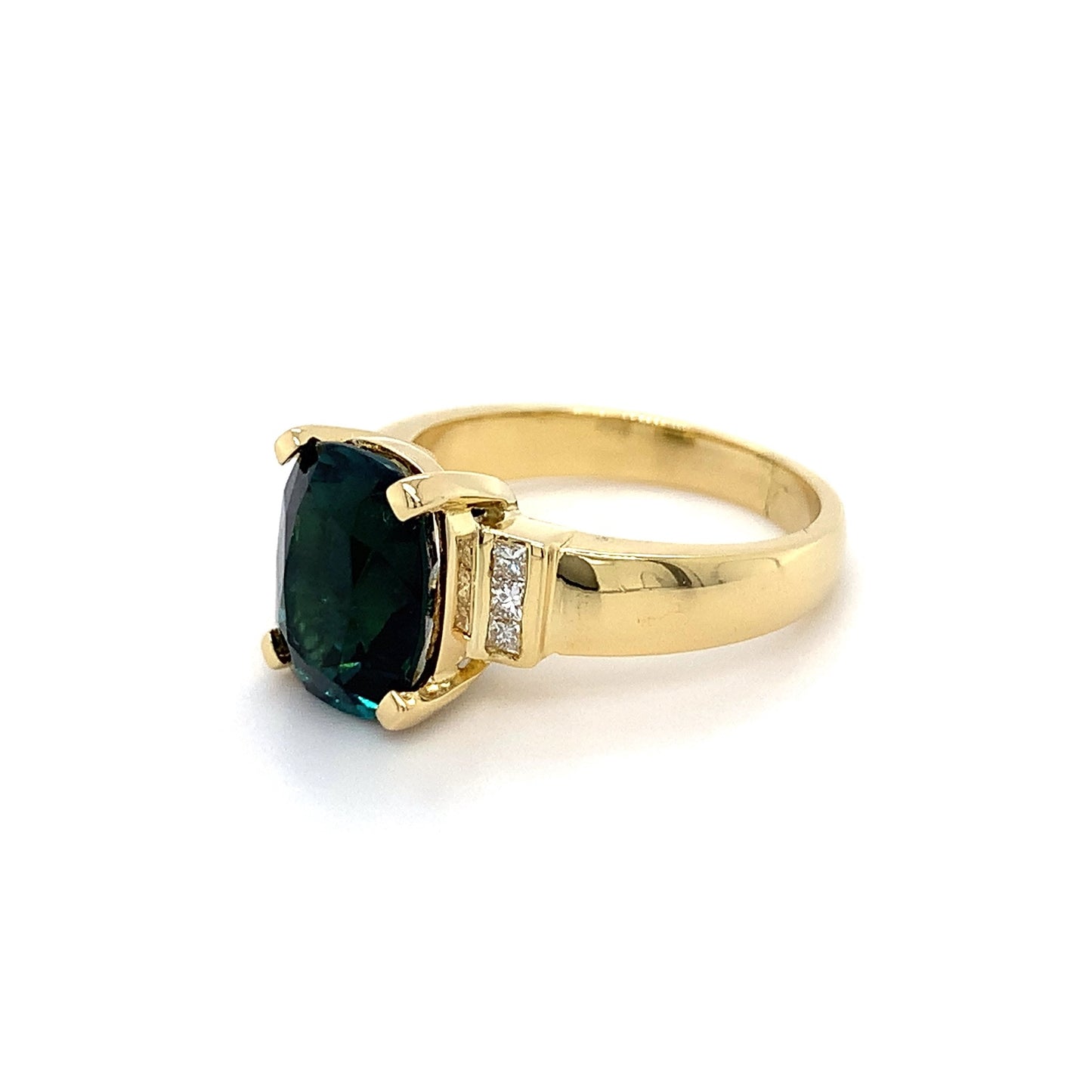 4ct Green Tourmaline + 0.15ct Dia Ring 18kt Yellow Gold