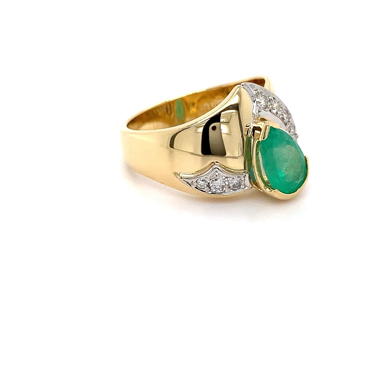 1.4ct Nat Emerald + 0.26ct Dia Ring 18kt