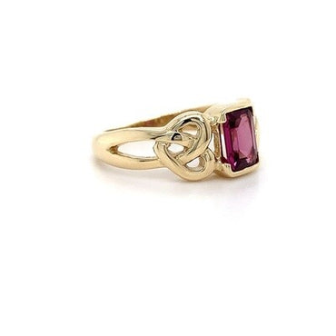 9kt YG Eme. Cut Rhod. Garnet Ring