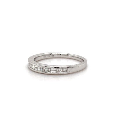 18kt WG Dia Chnl Band 0.32ct