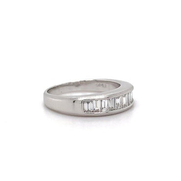 18kt WG Chnl Set Bagg Dia Band 0.80ct