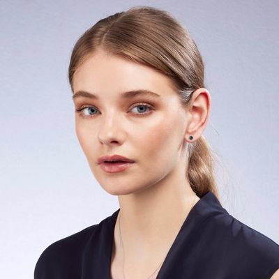 0.61ct Round Teal Sapphire Earring 9kt WG