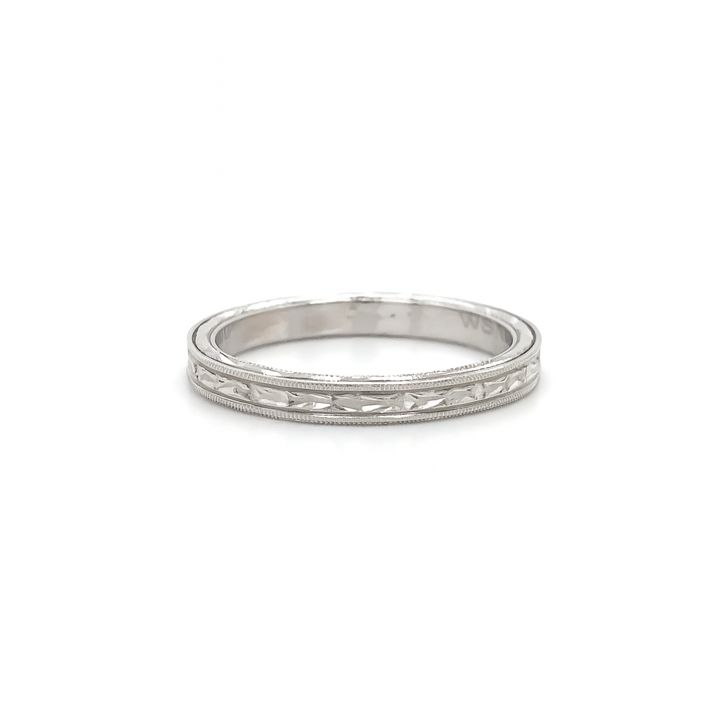 18K WG 2.1MM ENG BAND