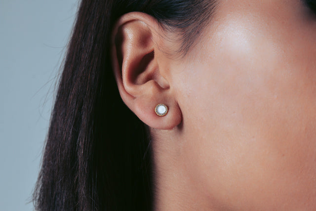 REFLECTION ENAMEL STUD EARRINGS GOLD & WHITE