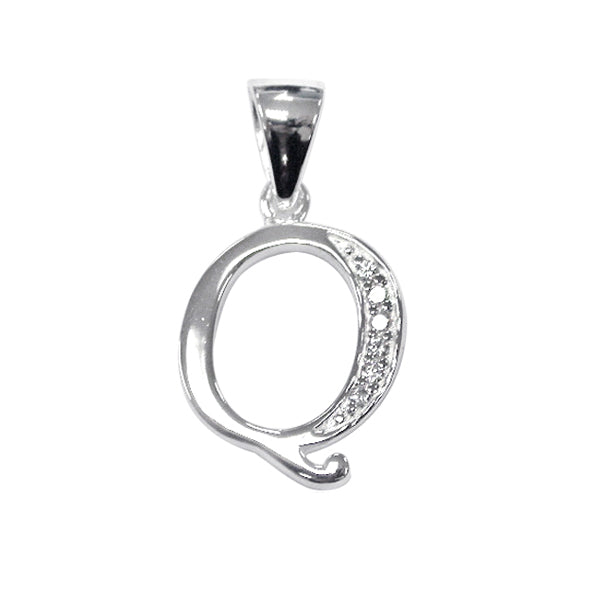 Initial Q with White Cz’s Charm