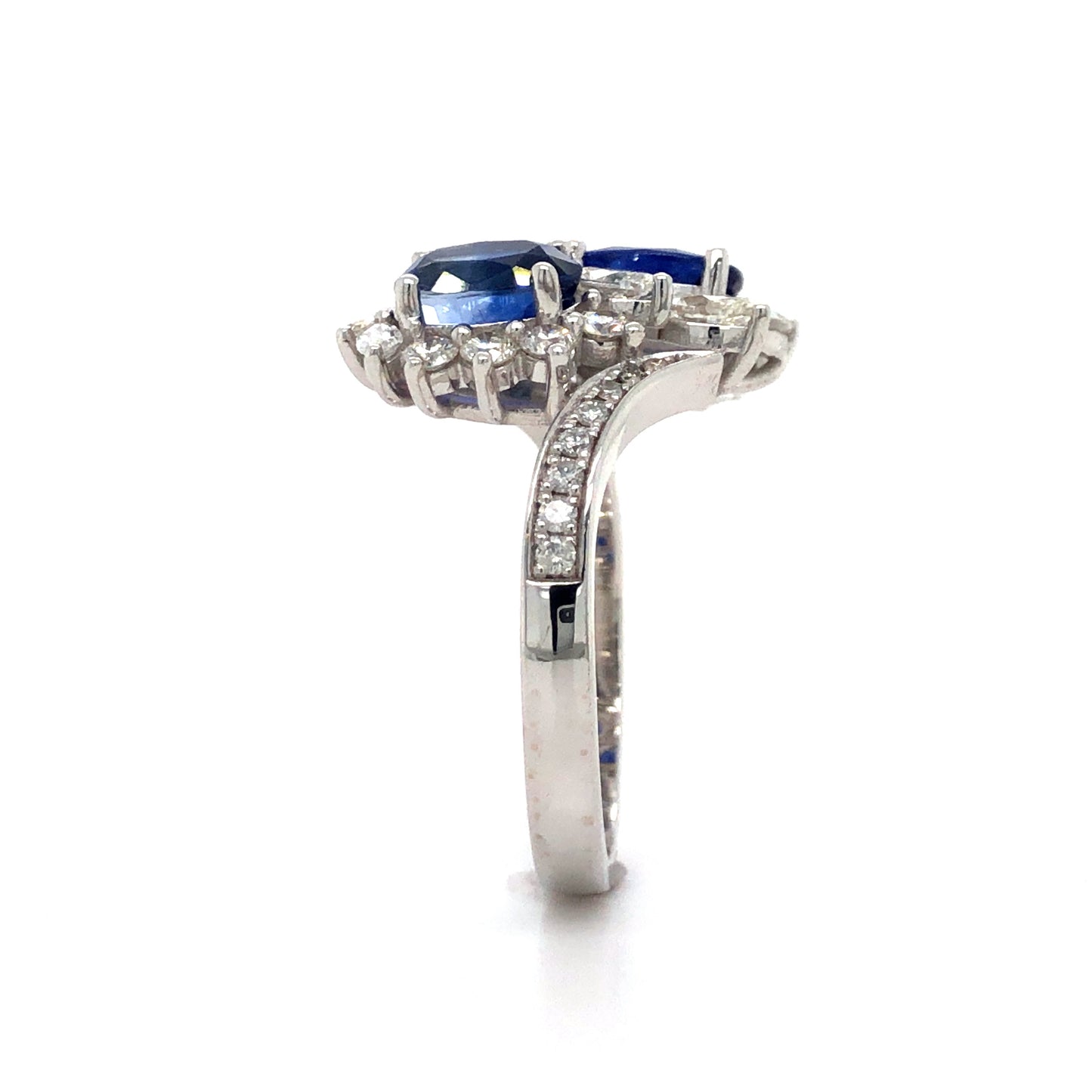 18K White Gold Blue Sapphire and Diamond Ring (Oval)