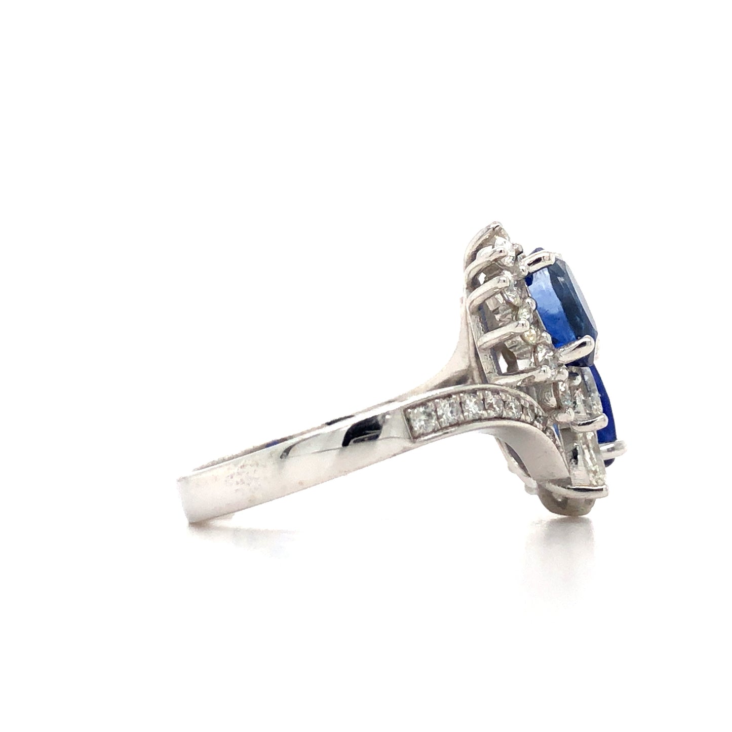 18K White Gold Blue Sapphire and Diamond Ring (Oval)
