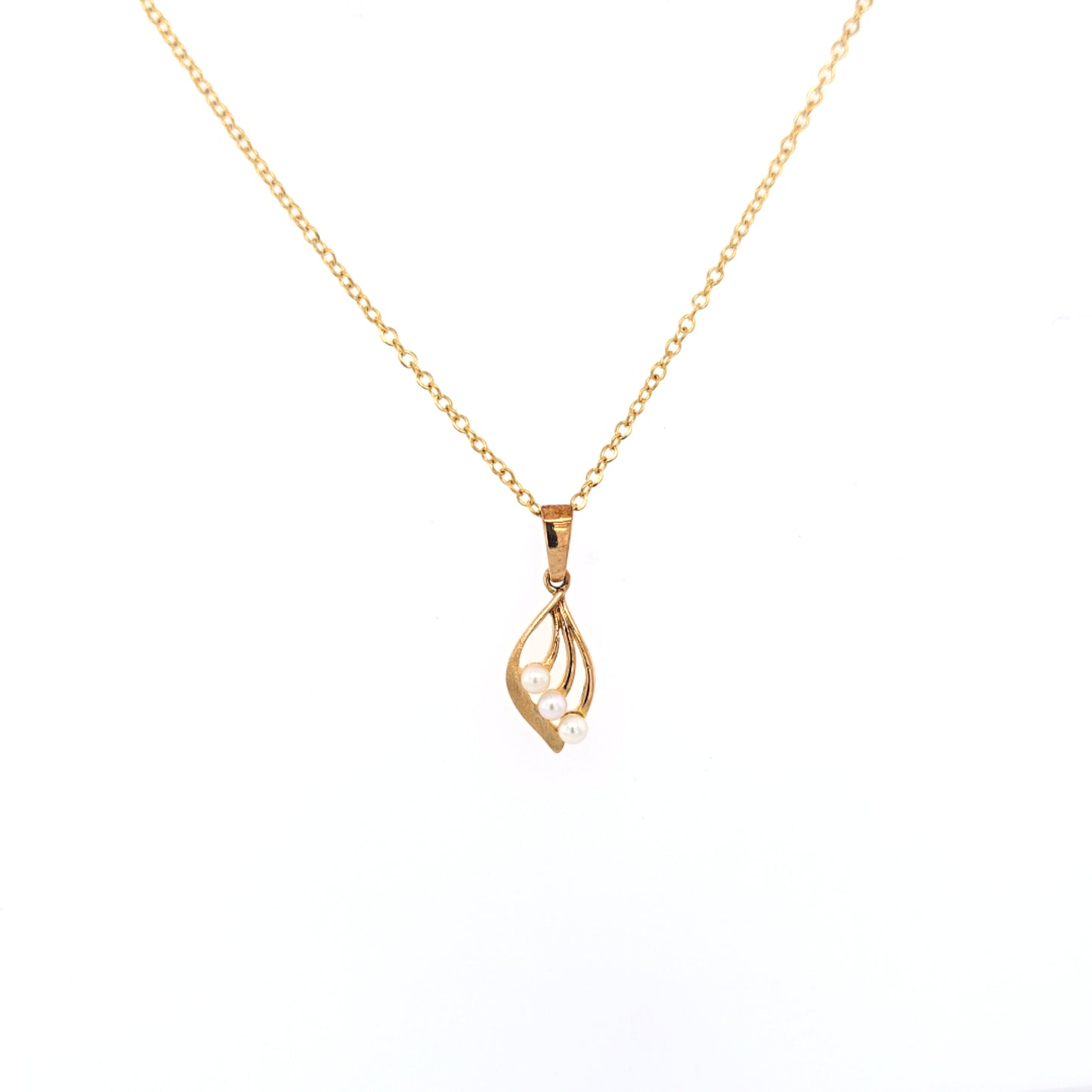 9K YG Triple Pearl Pendant