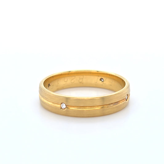 18K Yellow Gold Brushed Natural Diamond Ring