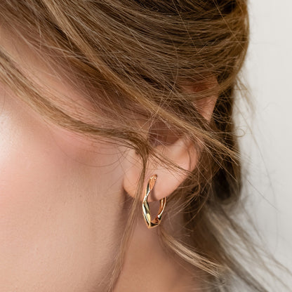 9Y Swirl Hoop Earring 15MM