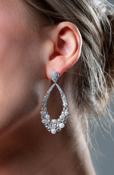 GEORGINI Red Carpet Met Earrings